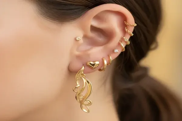 Inspirações de brincos ouro 18k segundo furo em camadas de orelha